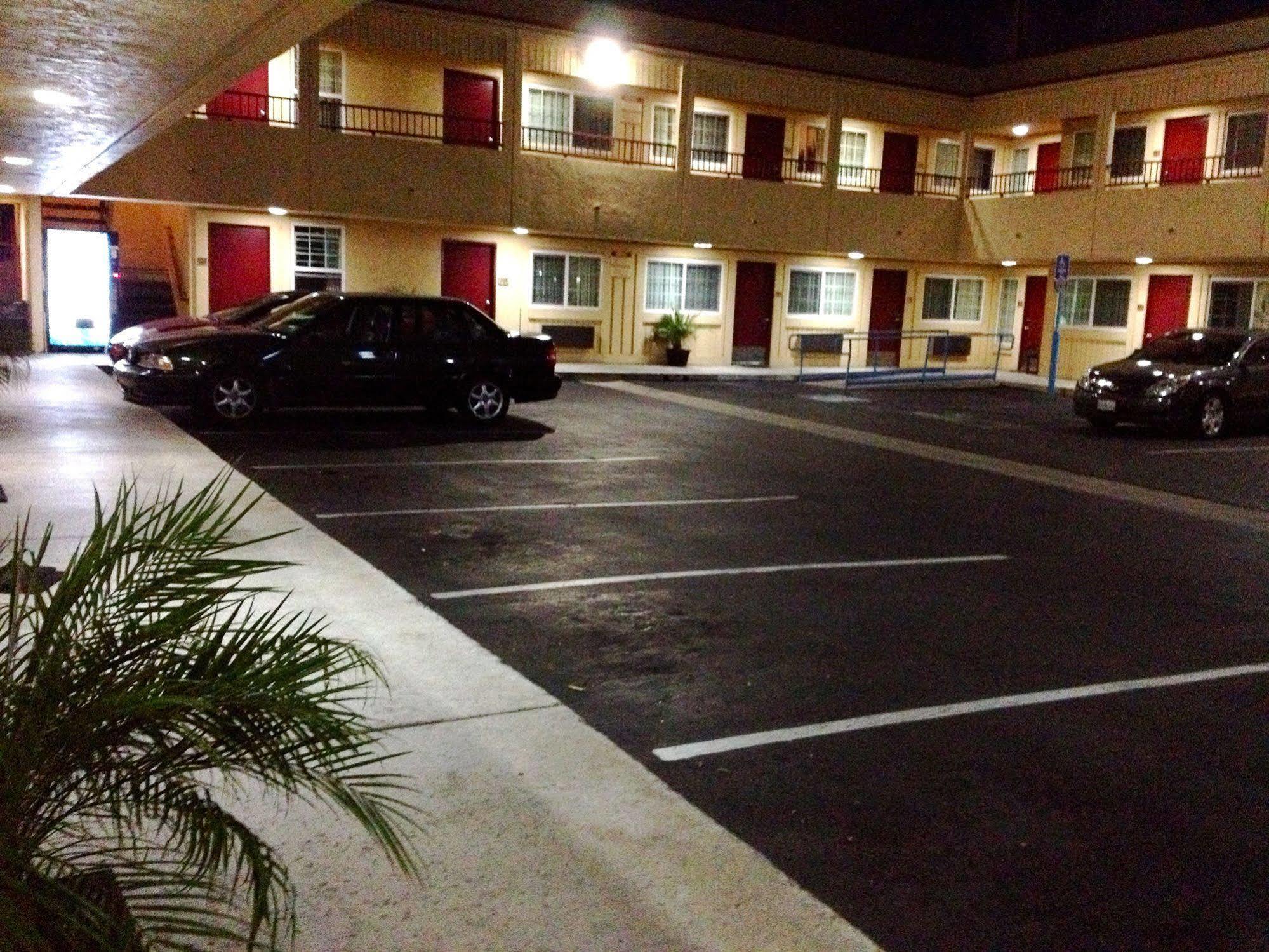 Harvey'S Motel Sdsu La Mesa سان دييغو المظهر الخارجي الصورة