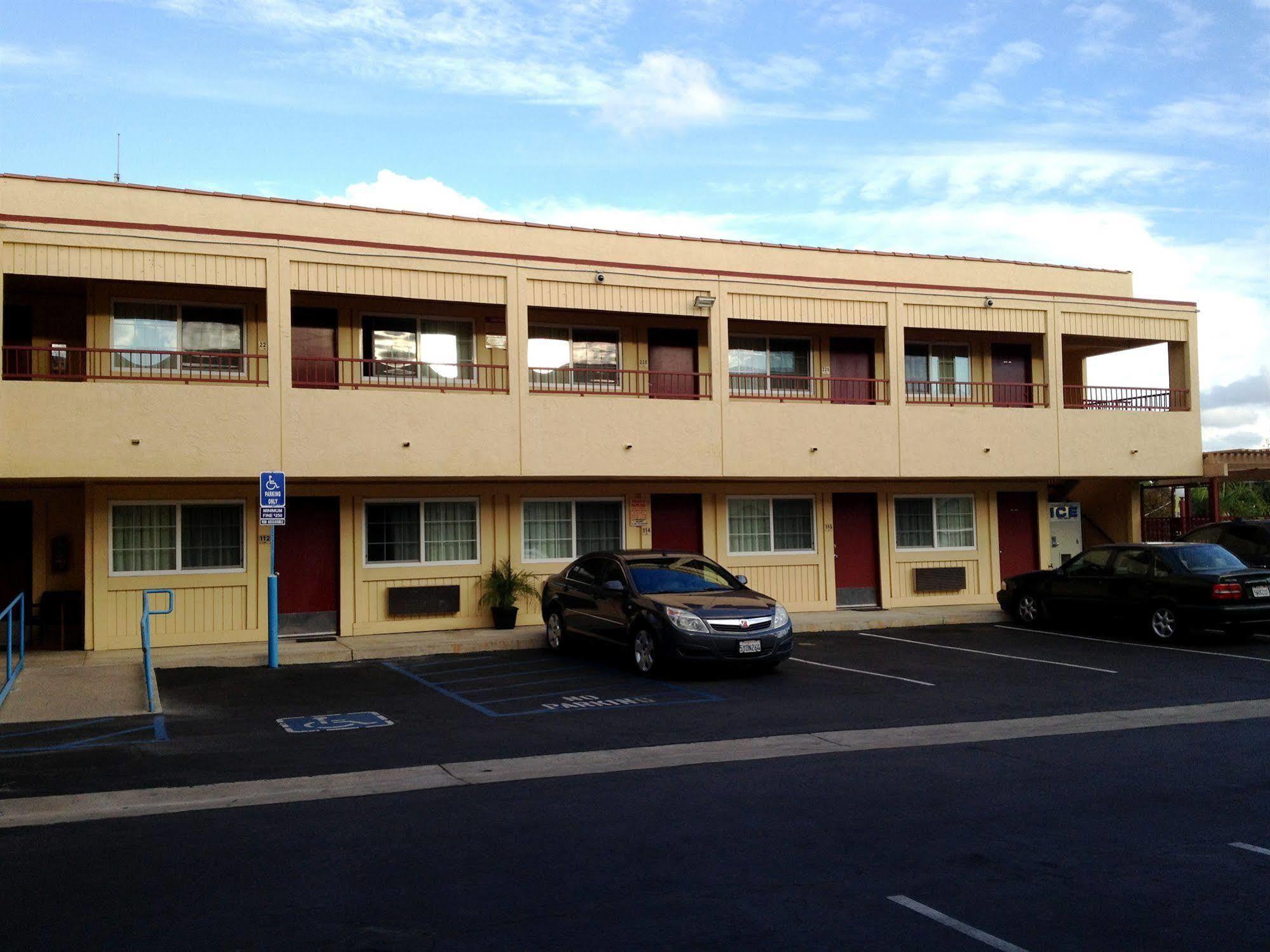 Harvey'S Motel Sdsu La Mesa سان دييغو المظهر الخارجي الصورة