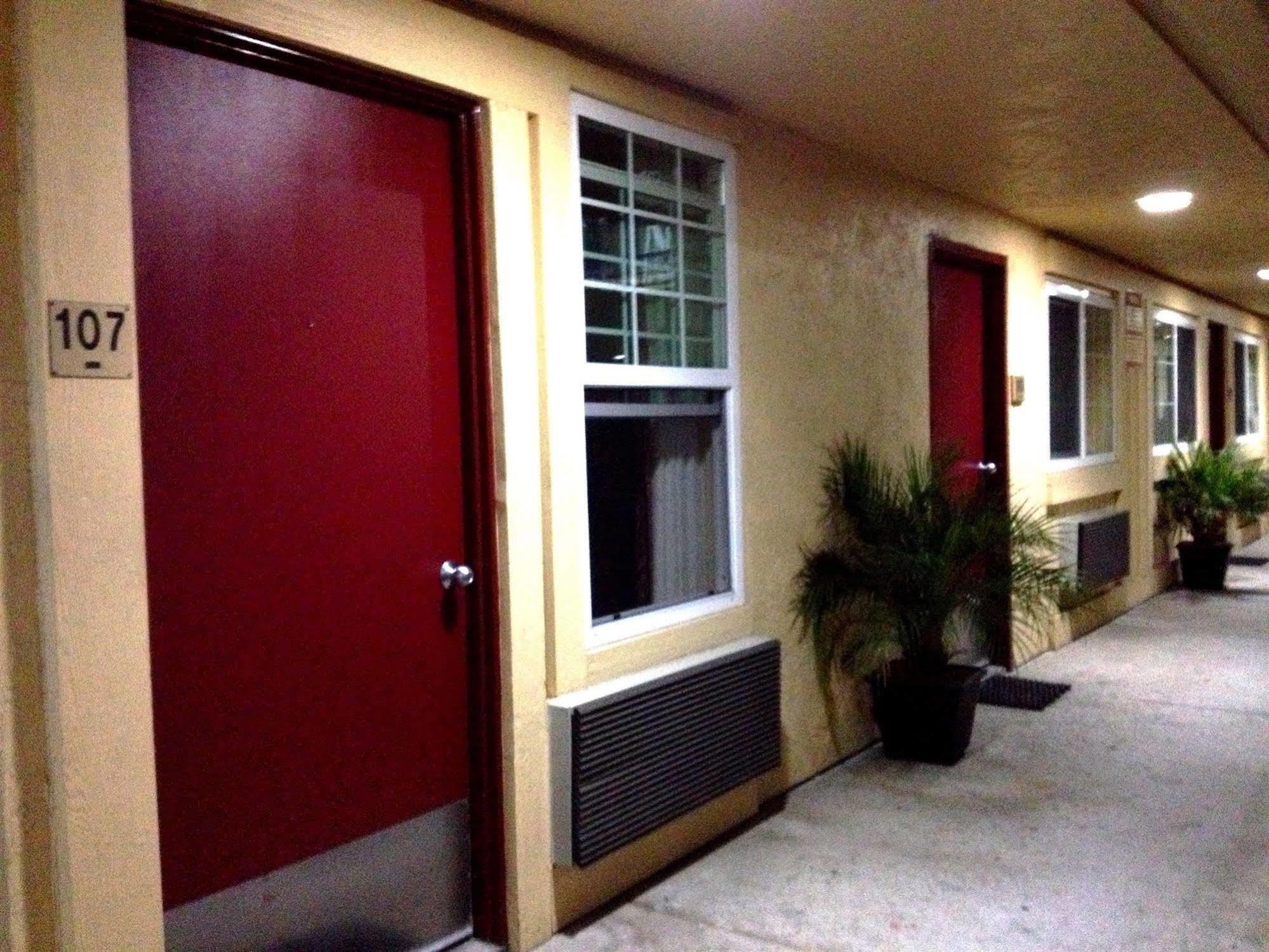 Harvey'S Motel Sdsu La Mesa سان دييغو المظهر الخارجي الصورة